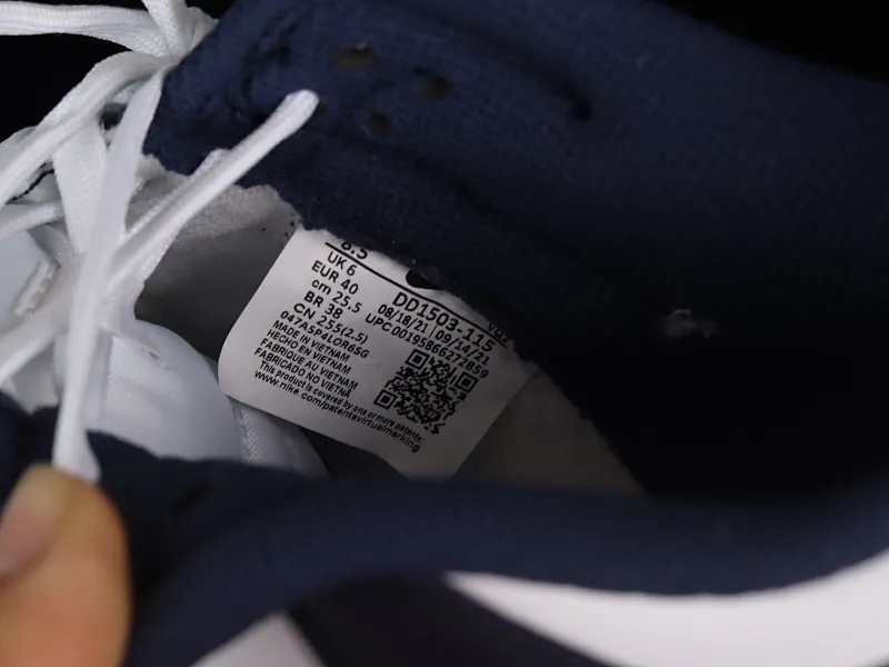 All categories Nk SB Dunk series Nk SB Dunk Low low-top sneakers M version pure original Nk SB Dunk Low "Navy Blue" navy blue color SB smashed backboard fashion casual sneakers DD1503-115